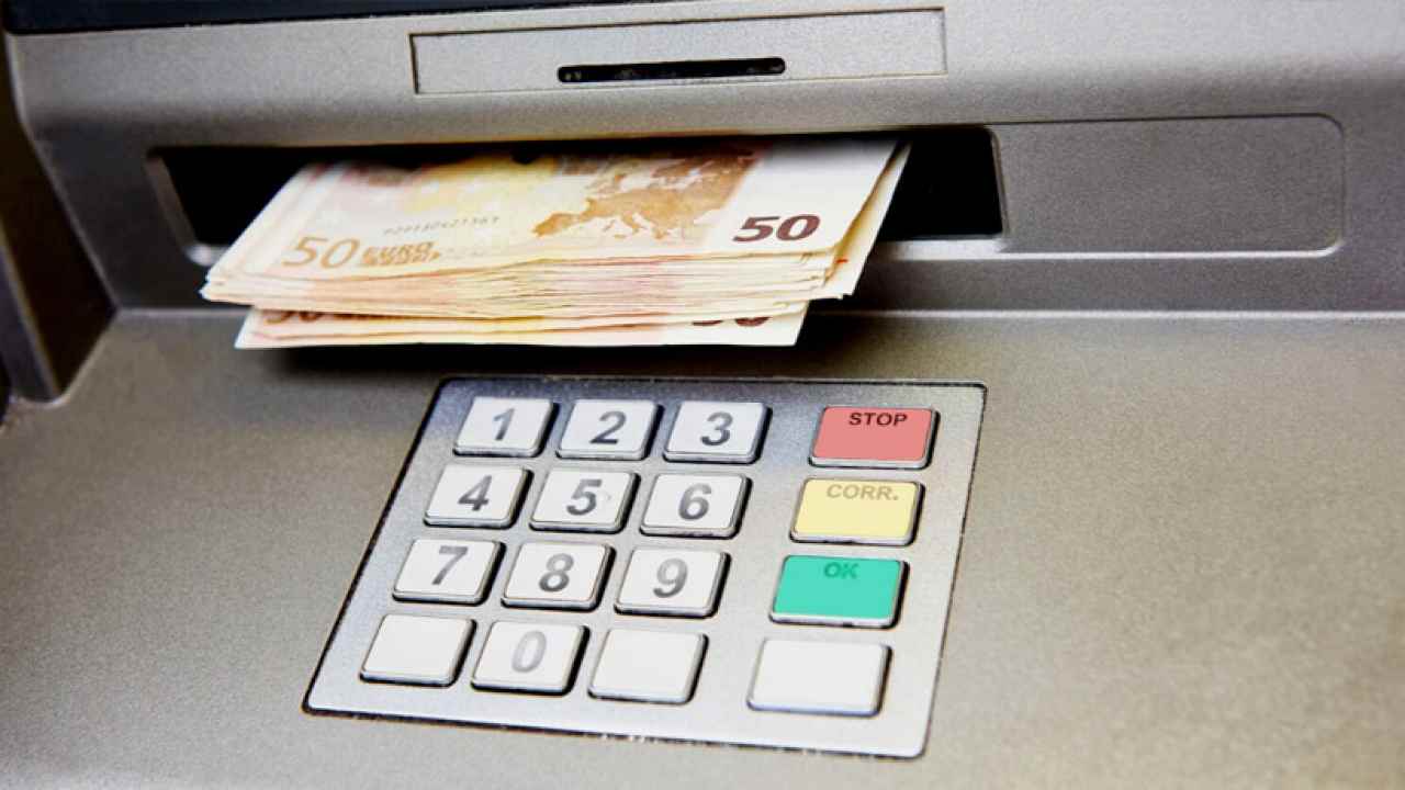Cosa sta per cambiare nei bancomat?