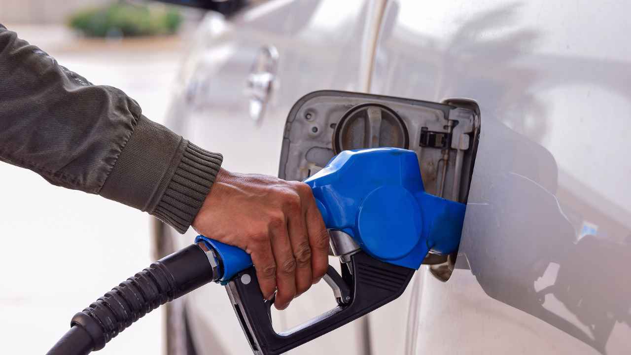 ridurre prezzo carburante