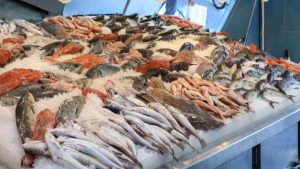 Cena a base di pesce con pochi soldi