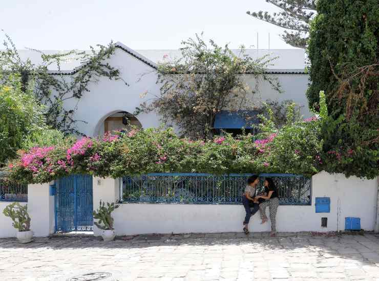 Un'abitazione della città bianca e azzurra di Abu Said, Tunisia. Immagine repertorio. FinanzaRapisarda.com