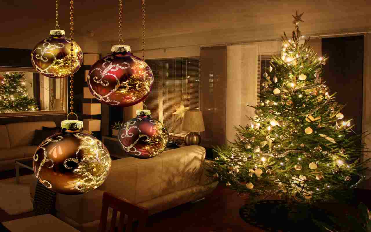 Consumo energetico per le decorazioni natalizie